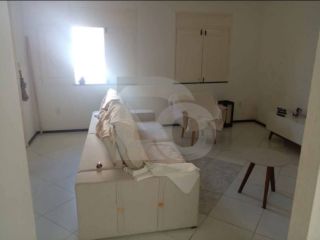 Casa para vender com 4 quartos sendo 3 suítes no Bairro Farolândia em Aracaju.