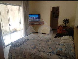 Casa para vender com 4 quartos sendo 3 suítes no Bairro Farolândia em Aracaju.