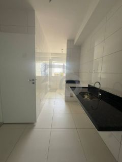 Apartamento Para Vender com 4 quartos 2 suítes no bairro Farolândia em Aracaju