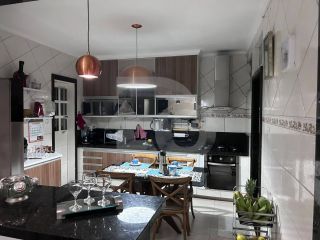 Casa Para Vender com 4 quartos 2 suítes no bairro Suíssa em Aracaju