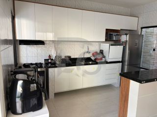 Casa Para Vender com 4 quartos 1 suíte no bairro Aruana em Aracaju