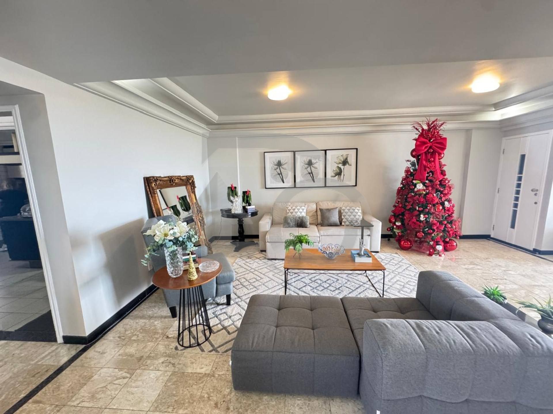 Apartamento Para Vender com 3 quartos 3 suítes no bairro 13 de Julho em Aracaju