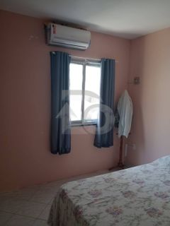 Casa Para Vender com 6 quartos 2 suítes no bairro Jabotiana em Aracaju