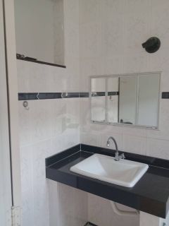 Casa Para Vender com 6 quartos 2 suítes no bairro Jabotiana em Aracaju