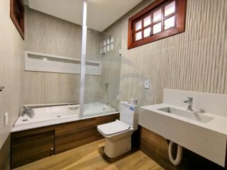 Casa Para Vender com 3 quartos 1 suíte no bairro Atalaia em Aracaju