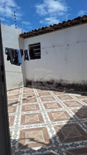 Casa Para Vender com 2 quartos no bairro Aruana em Aracaju