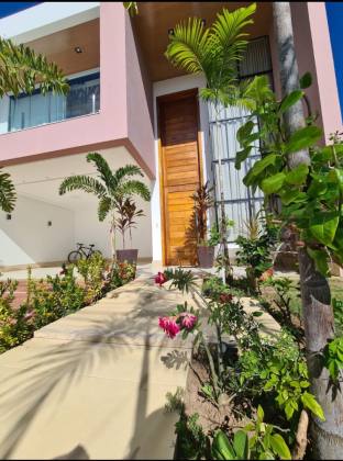 Casa de Condomínio Para Vender com 4 quartos 3 suítes no bairro Robalo em Aracaju