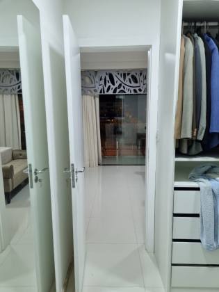 Casa de Condomínio Para Vender com 4 quartos 3 suítes no bairro Robalo em Aracaju