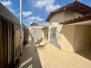Casa Para Vender com 3 quartos 1 suíte no bairro Aruana em Aracaju