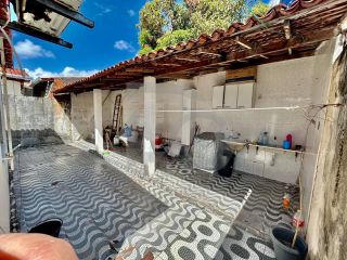 Casa Para Vender com 3 quartos 1 suíte no bairro Aruana em Aracaju