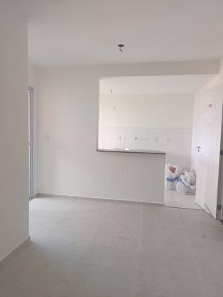 Apartamento Para Vender com 2 quartos 1 suíte no Condomínio Coral Village