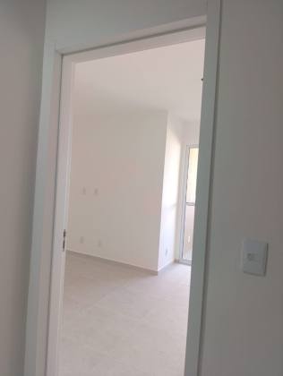 Apartamento Para Vender com 2 quartos 1 suíte no Condomínio Coral Village