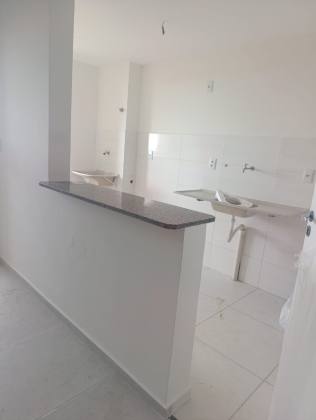 Apartamento Para Vender com 2 quartos 1 suíte no Condomínio Coral Village