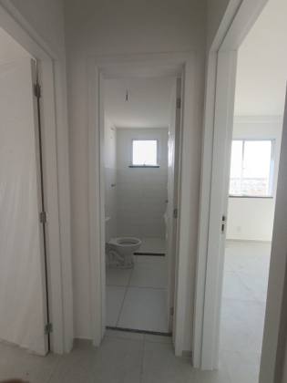 Apartamento Para Vender com 2 quartos 1 suíte no Condomínio Coral Village