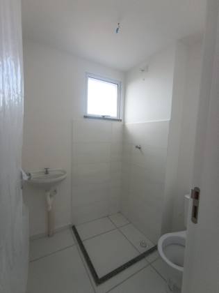 Apartamento Para Vender com 2 quartos 1 suíte no Condomínio Coral Village