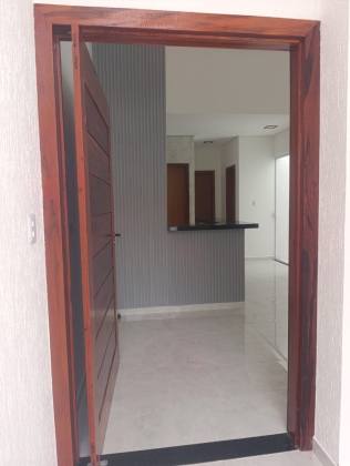 Excelente casa 2/4 sendo um suíte, cozinha americana, sala estar/jantar, varanda gourmet, churrasqueira  no Luar da Barra 02, próximo a praia