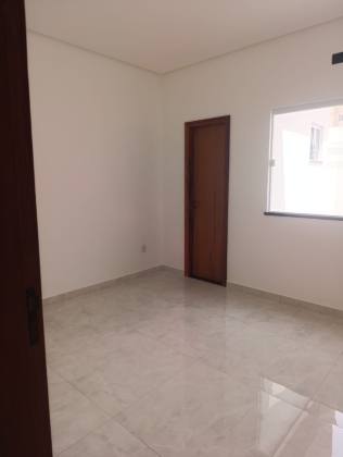 Excelente casa 2/4 sendo um suíte, cozinha americana, sala estar/jantar, varanda gourmet, churrasqueira  no Luar da Barra 02, próximo a praia