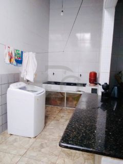 Casa Para Vender com 3 quartos 1 suítes no bairro Farolândia em Aracaju
