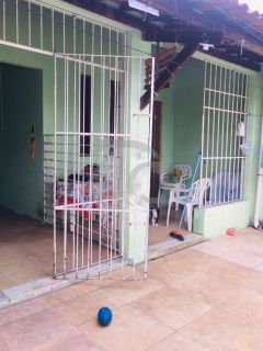 Casa Para Vender com 3 quartos 1 suítes no bairro Farolândia em Aracaju