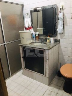 Casa Para Vender com 3 quartos 1 suítes no bairro Farolândia em Aracaju