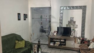 Casa Para Vender com 4 quartos 2 suítes no bairro Farolândia em Aracaju