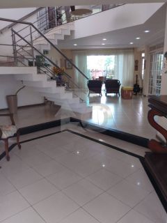 Casa Para Vender com 5 quartos 3 suítes no bairro Aruana em Aracaju