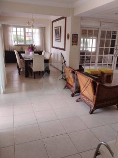 Casa Para Vender com 5 quartos 3 suítes no bairro Aruana em Aracaju