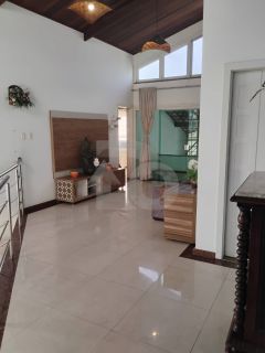 Casa Para Vender com 5 quartos 3 suítes no bairro Aruana em Aracaju