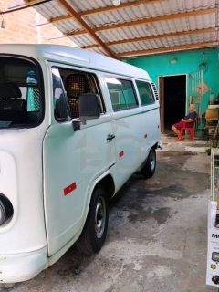 Excelente Casa com 4 Quartos, 1 suíte no Bairro Santos Dumont em Aracaju