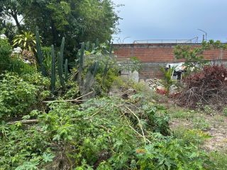 Lote / Terreno de Bairro Para Vender no bairro Farolândia em Aracaju