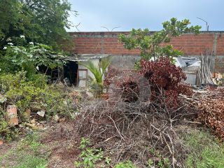 Lote / Terreno de Bairro Para Vender no bairro Farolândia em Aracaju