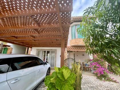 Excelente Casa no Cond. Dermeval Mattos