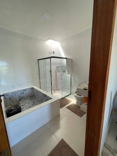 Casa Para Vender com 5 Quartos, sendo 1 suíte no Bairro São José dos Náufragos.