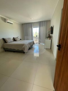 Casa Para Vender com 5 Quartos, sendo 1 suíte no Bairro São José dos Náufragos.