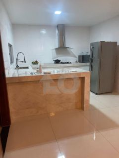 Casa Para Vender com 5 Quartos, sendo 1 suíte no Bairro São José dos Náufragos.