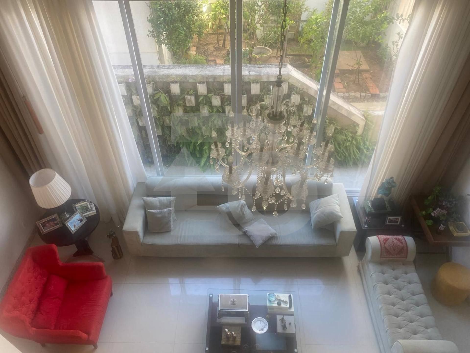 Casa de Alto Padrão para Vender com 5 Quartos no Condomínio Melício Machado