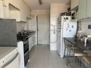 Apartamento Para Vender no Condomínio Pátio Coroa do Meio.