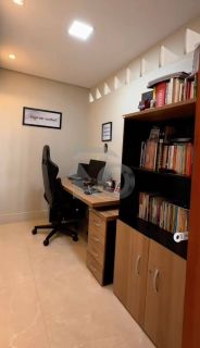 Apartamento Para Vender no Condomínio Pátio Coroa do Meio.