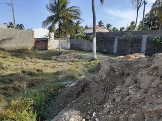 Lote/Terreno em Rua Pública Para Vender no Bairro São José dos Náufragos