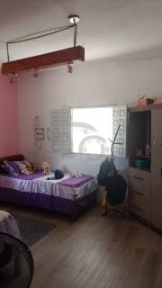 Casa Para Vender com 3 quartos, sendo 1 suíte no Bairro Rosa Elze em São Cristóvão