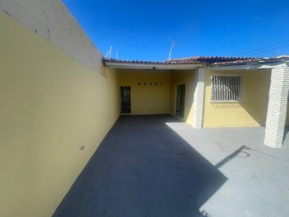 Casa Para Vender com 3 quartos 2 suítes no bairro Aruana em Aracaju