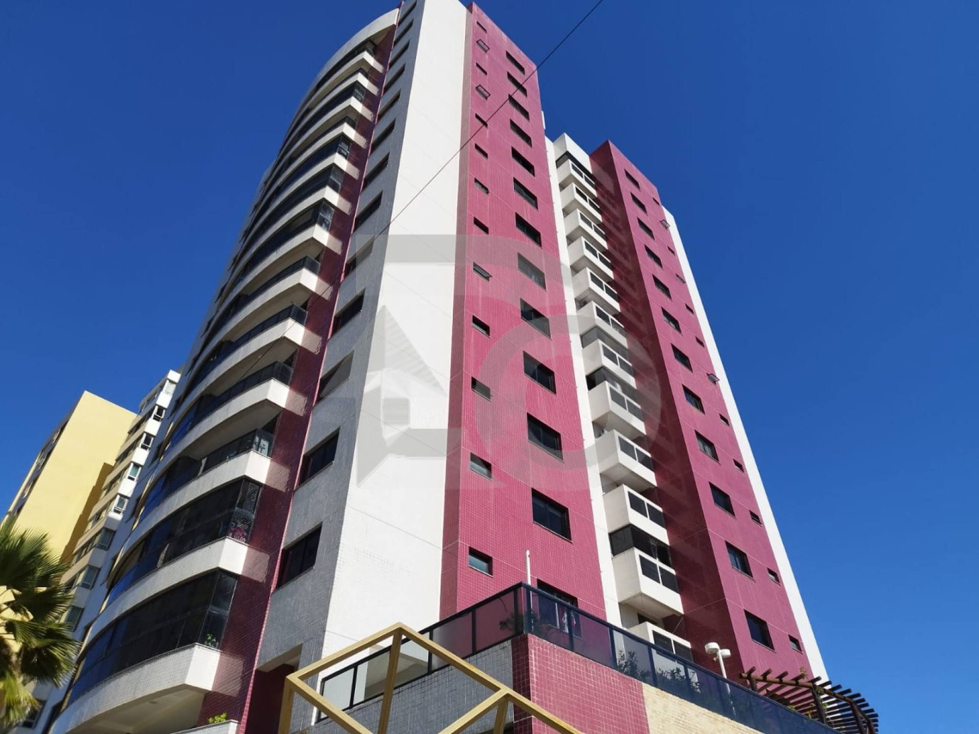 Apartamento com 3 Quartos com Portaria Fechada no Edifício Parque Arena