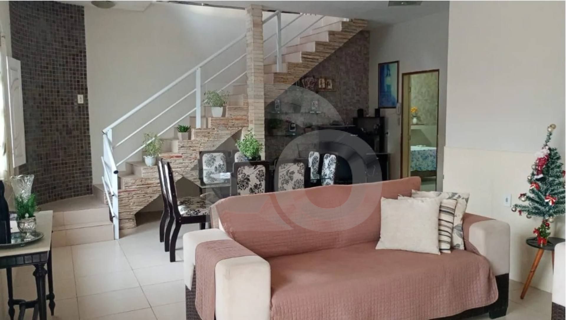 Casa Para Vender com 4 quartos 2 suítes no bairro Santa Maria em Aracaju