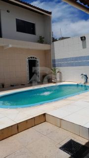 Casa Para Vender com 4 quartos 2 suítes no bairro Santa Maria em Aracaju