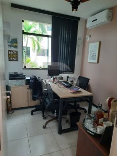 Casa de Condomínio Para Vender com 4 quartos 1 suítes no bairro Coroa do Meio em Aracaju