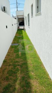 Casa de Condomínio Para Vender com 3 quartos sendo 1 suíte na Barra dos Coqueiros