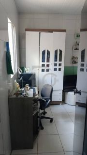 Casa Para Vender com 4 Quartos, sendo 1 Suíte no Bairro Bugio em Aracaju