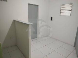 Ponto Comercial mais 4 kitnets, para vender no Bairro 18 do Forte em Aracaju