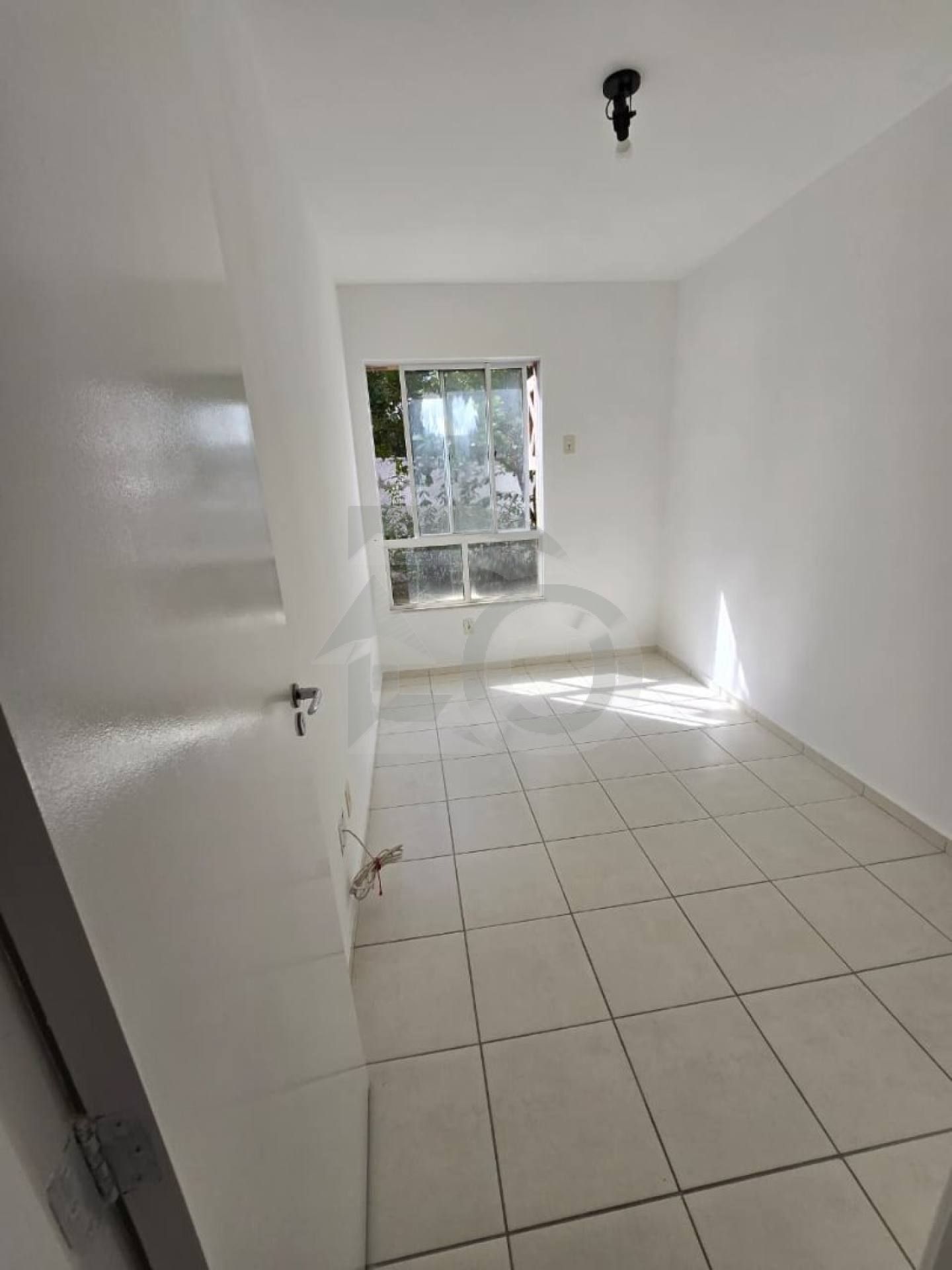 Apartamento Para Vender com 2 Quartos, sendo 1 Suíte no Bairro Marivan em Aracaju