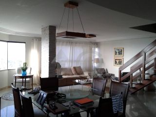 Apartamento Para Vender com 4 Quartos, sendo 3 Suítes no Bairro Grageru em Aracaju